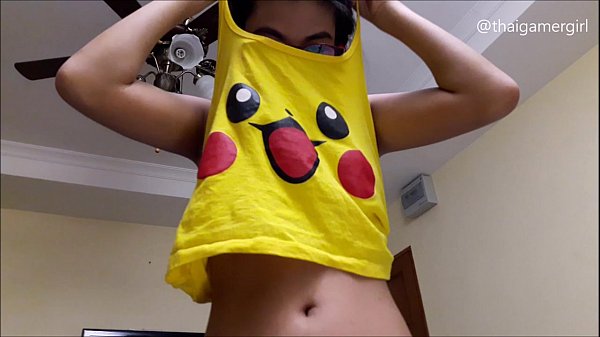 Cewek Abg Asia Di Webcam Mulai Bugil, Tanya ‘gimana Cara Loe Ngentot Gue?’