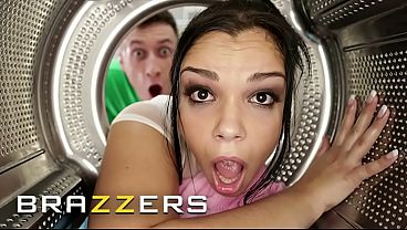 Tonton Kumpulan Adegan Macet Liar Yang Berujung Ngentot Panas Bareng Bintang-bintang Terbesar Brazzers