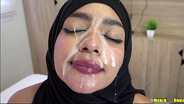 Ngentotin Hijab Cewek Abg Sampai Muncrat Dan Dibuang Kayak Bangkai