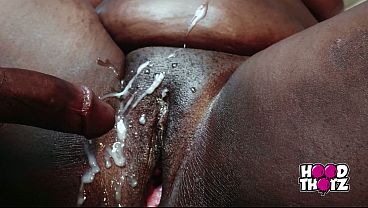 Dua Kontol Besar Ngehajar Pantat Gendut Tebal Ibu Tiri Afrika
