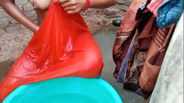 Rati Basah Di Kamar Mandi, Suara Hindi Bikin Makin Panas.
