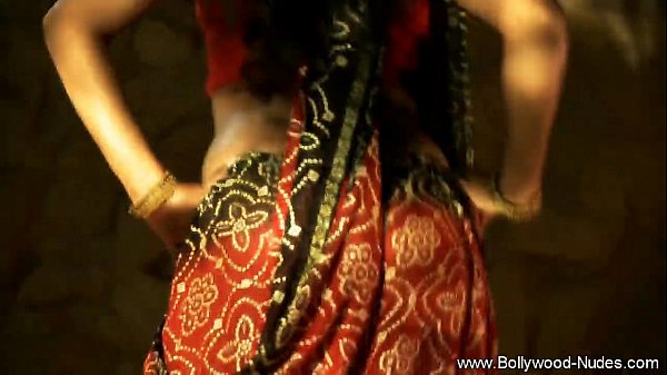 Cewek India Kulit Sawo Matang Goyang-goyang Seksi Bikin Makin Panas