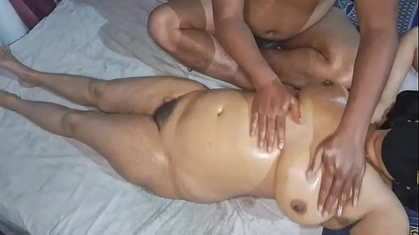 Desi Indian Hot Bhabhi Ngentot Pijat Bugil