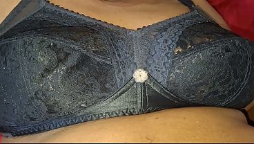 Ibu-ibu Asia Seksi Bikin Ngaceng, Siapa Yang Tahan Lihat Dia?