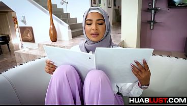 Hijab Manis Belajar Hisap Kontol Biar Gampang Adaptasi – Nafsu Hijab