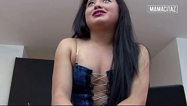 Gadis Latin Montok Bengkok Di Rok Mini, Kontolnya Gak Bisa Berhenti Meremas Pantat Itu.