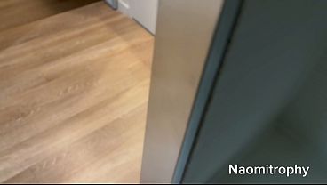 Liburan Mesum Sama Kakak Tiri – Naomi Noel, Siap Digoyang