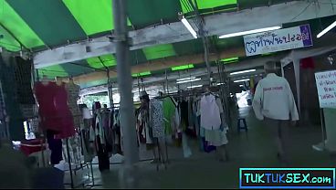Dua Bule Nge-gandol Lidah Tajam Cewek Thai Mungil Yang Udah Dewasa
