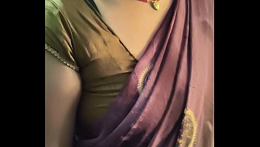 Aku Tertarik Sama Istri Orang India Yang Seksi Banget, Pengen Digebukin Sampai Minta Ampun.