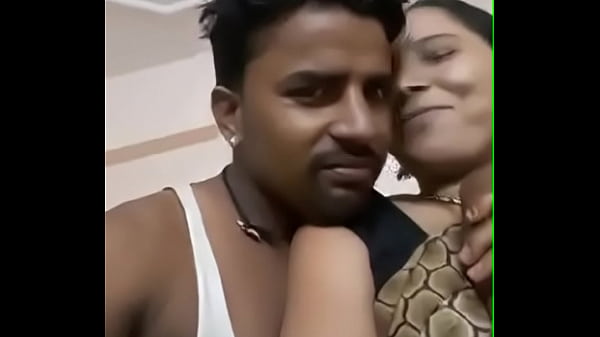 Desi Aunty Besar Dipencet-pencet Sampe Meraung.