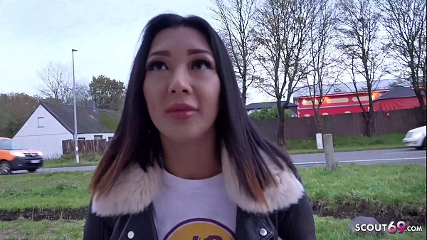 Jerman Ngesiang – Gadis Thailand Kucing Dari Flensburg Digaruk Di Casting Jalanan Beneran