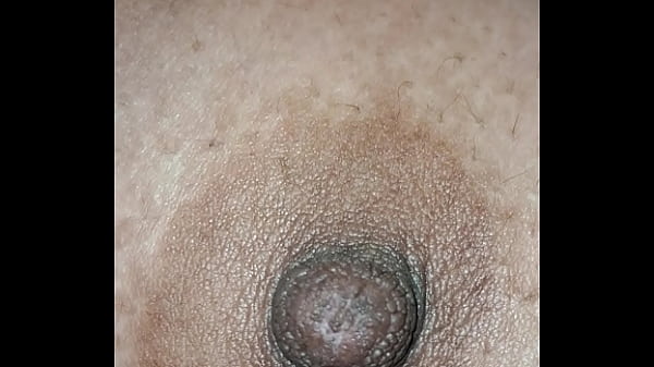 Goyangin Puting Susu Gede Desi Sampe Meleleh