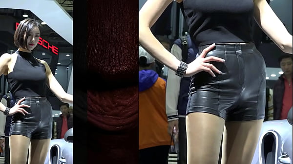 Gadis Cina Goyang-goyang Pakai Hotpants Kulit Bikin Ngilu