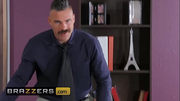 Masturbasi Di Kantor – (monique Alexander, Charles Dera) – Bos Yang Dikendalikan Dari Jarak Jauh – Brazzers