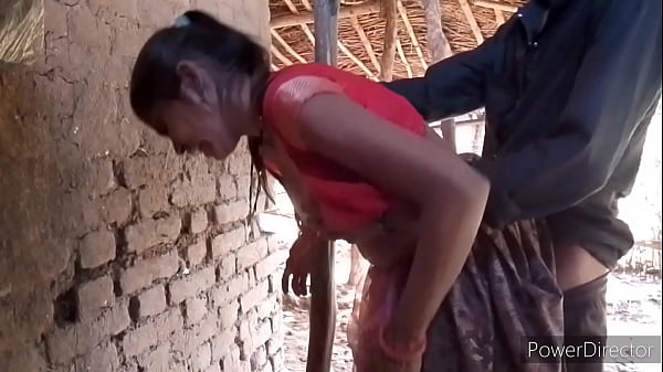 Desi Bhabhi Sangeet, Bokong Digebuk Keras Sampai Muncrat