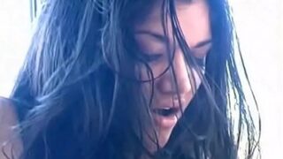 Memek Basah Cewek India Telanjang Main Kotor Dan Minum Air Kencing.
