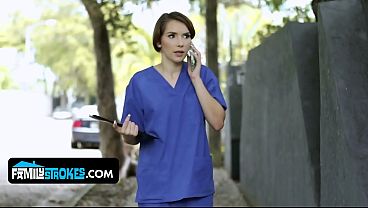 Natalie Porkman Sama Melanie Hicks Dapat Perlakuan Spesial Dari Doktor Mesum