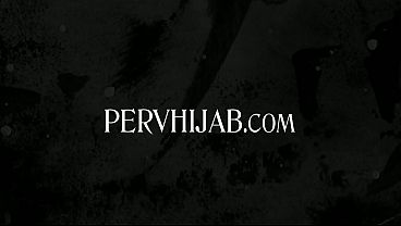 Ibu Tiri Muslim Ngajarin Anak Tiri Arab Yang Ngehe Ngehe Ngentot Bareng – Chloe Amour, Mira Luv, Arin Jones
