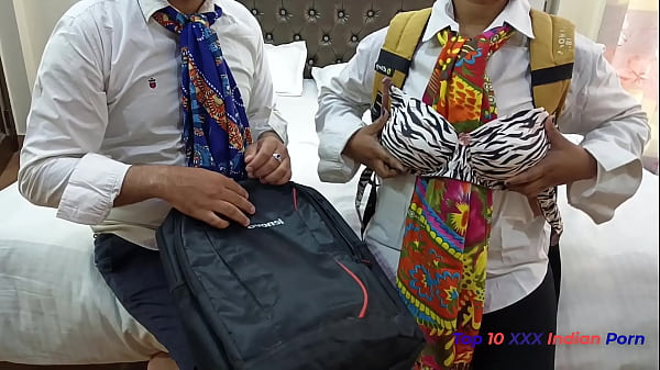 Desi Cewek Bego Digebukin Sama Anak Kuliahan Di Hotel Oyo, Pertama Ketemu Langsung Ngentot